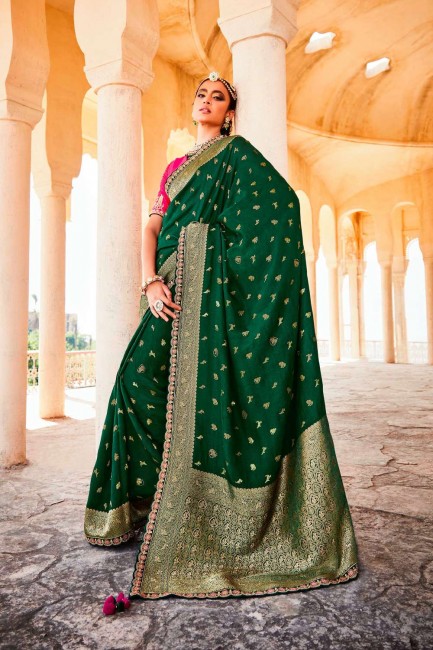 tissage de saris en soie verte