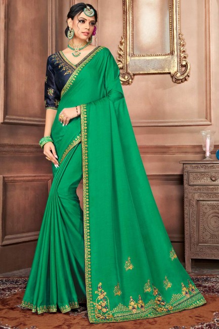 sari en soie vert avec bordure en dentelle