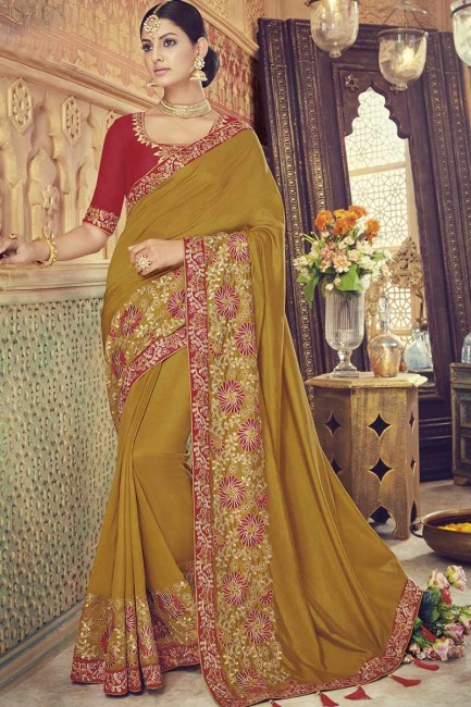couleur jaune d'or saris en soie