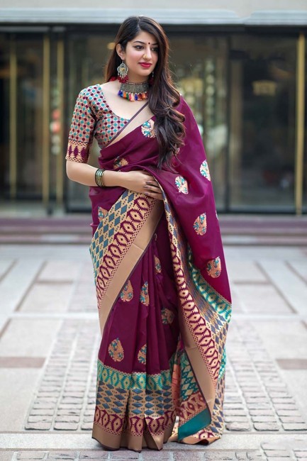 la couleur du vin Banarasi saris en soie