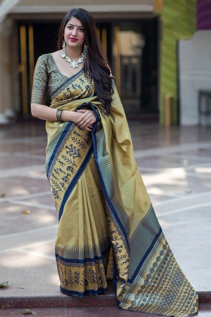 couleur mehendi Banarasi saris en soie