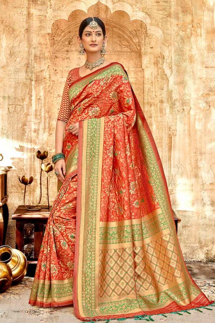 base de soie couleur rouge sari
