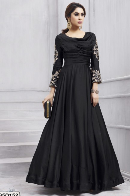 costume de couleur noire en taffetas Anarkali