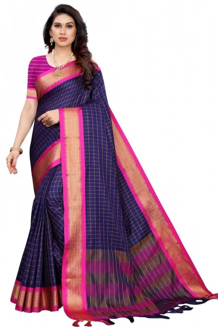 Tissage de sari en bleu