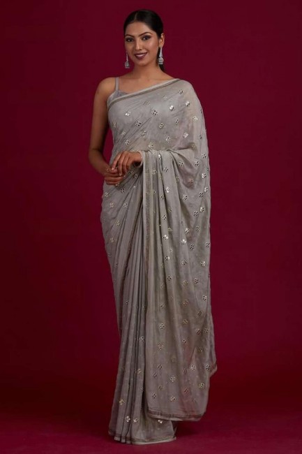 sari en georgette à bordure en dentelle brodée en gris avec chemisier