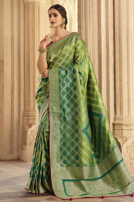saris en soie verte brodée