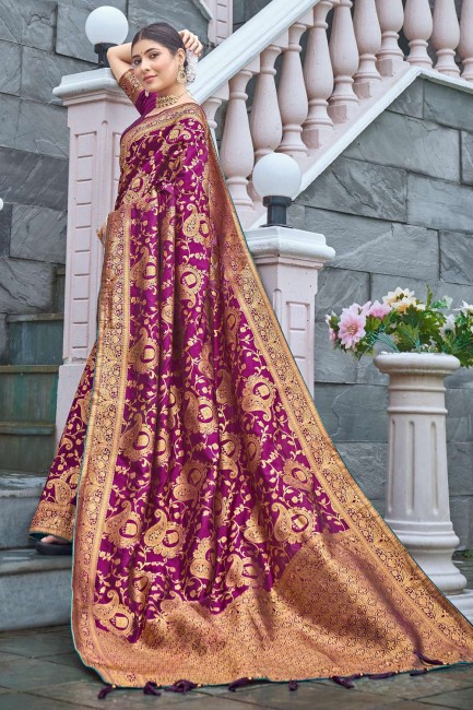 sari banarasi violet en soie banarasi avec tissage