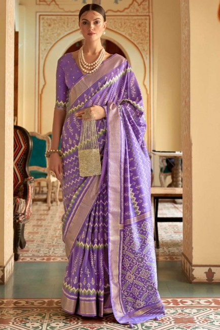 sari en soie patola imprimé et tissé en violet avec chemisier