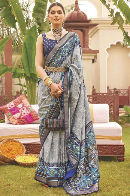 Tissage de sari en soie en chemisier gris