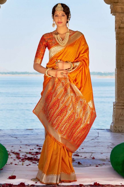 tissage jaune banarasi sari en soie banarasi