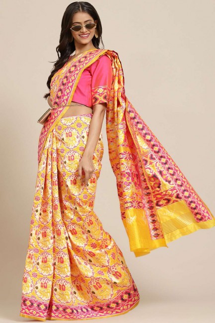 tissage du sari banarasi en soie banarasi jaune