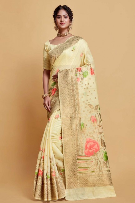 tissage de sari en soie blanc cassé avec chemisier