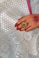 saris gris en soie brute banarasi
