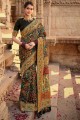 tissage de soie saris noir avec chemisier