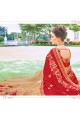 chiku avec la couleur rouge georgete sari