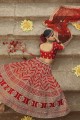 mariée en soie brodée rouge lehenga choli