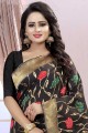 linge de couleur noire sari