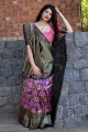 couleur rose et noir sari de soie art
