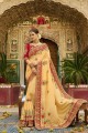 lumière douce couleur jaune sari de soie