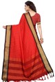 Tissage de sari en rouge