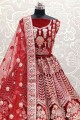 tenue de mariage velours rouge lehenga choli en dentelle