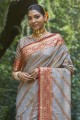 tissage de sari en soie en gris avec chemisier