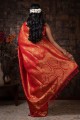 tissage de sari en soie grège orange