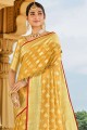 Saree Silk en jaune avec le travail de tissage designer