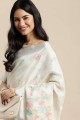 sari blanc cassé en lin resham, brodé, bordure en dentelle