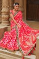 gajari banarasi sari en soie banarasi avec broderie, tissage, bordure en dentelle
