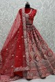 mariée lehenga choli en velours rouge avec pierre avec moti