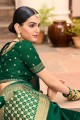 Zari, sari de mariage brodé en soie verte
