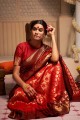 sari rouge du sud de l'inde en tissage de soie grège