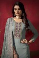 Costume pakistanais brodé Fausse Georgette en gris avec dupatta