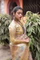 sari en soie jaune avec imprimé