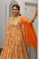 Costume en coton Anarkali en moutarde avec imprimé
