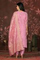 Tailleur pantalon droit en soie Banarasi en tissage rose avec dupatta