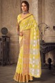 tissage de sari en lin jaune