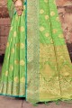 zari en soie, tissage sari vert avec chemisier