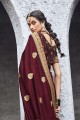 zari, sari bordeaux en soie brodée avec chemisier