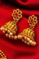 collier de perles pierres dorées