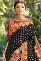 Jacquard noir et sari en soie