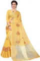 tissage de sari en filet jaune