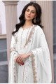 costume pakistanais en georgette brodée en blanc