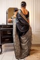 sari noir en soie grège avec tissage