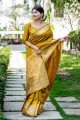 tissage de sari en soie grège moutarde