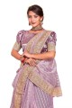 sari en tissu violet avec brodé