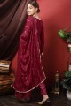 Costume pakistanais en soie bordeaux avec resham