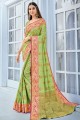 tissage de sari en coton vert
