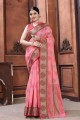 tissage de sari en soie rose avec chemisier